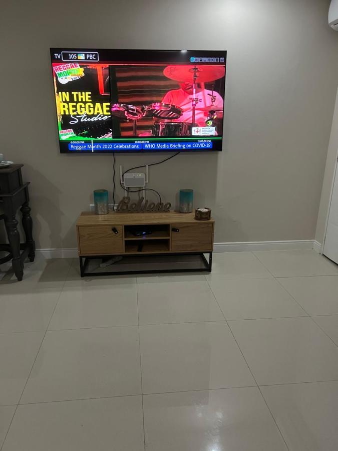 Bayfront Villa & Apartment Portmore Kültér fotó