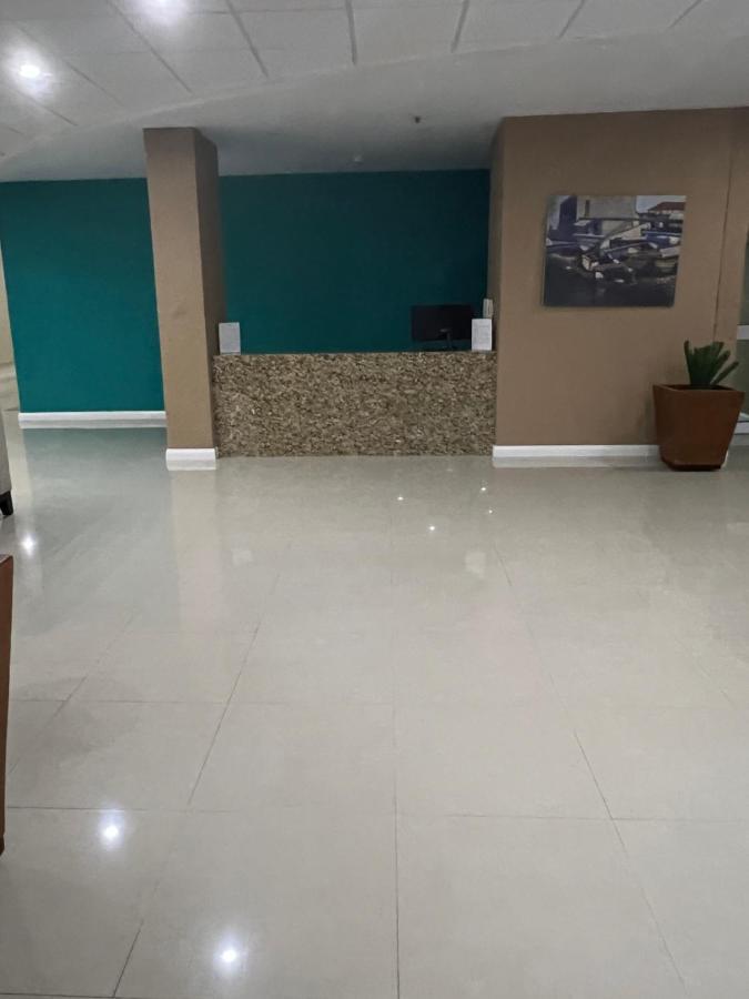 Bayfront Villa & Apartment Portmore Kültér fotó