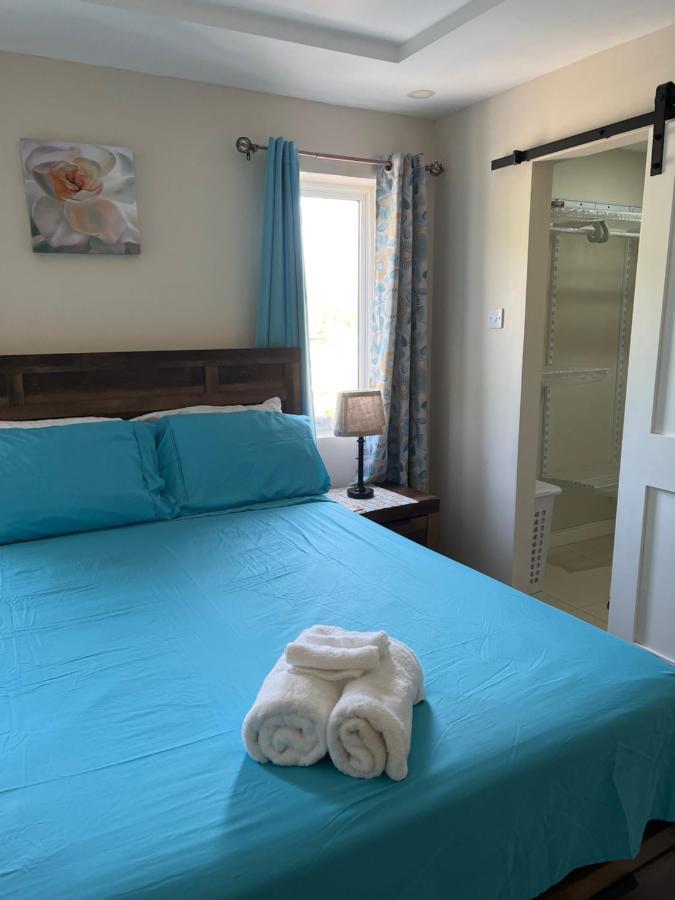 Bayfront Villa & Apartment Portmore Kültér fotó