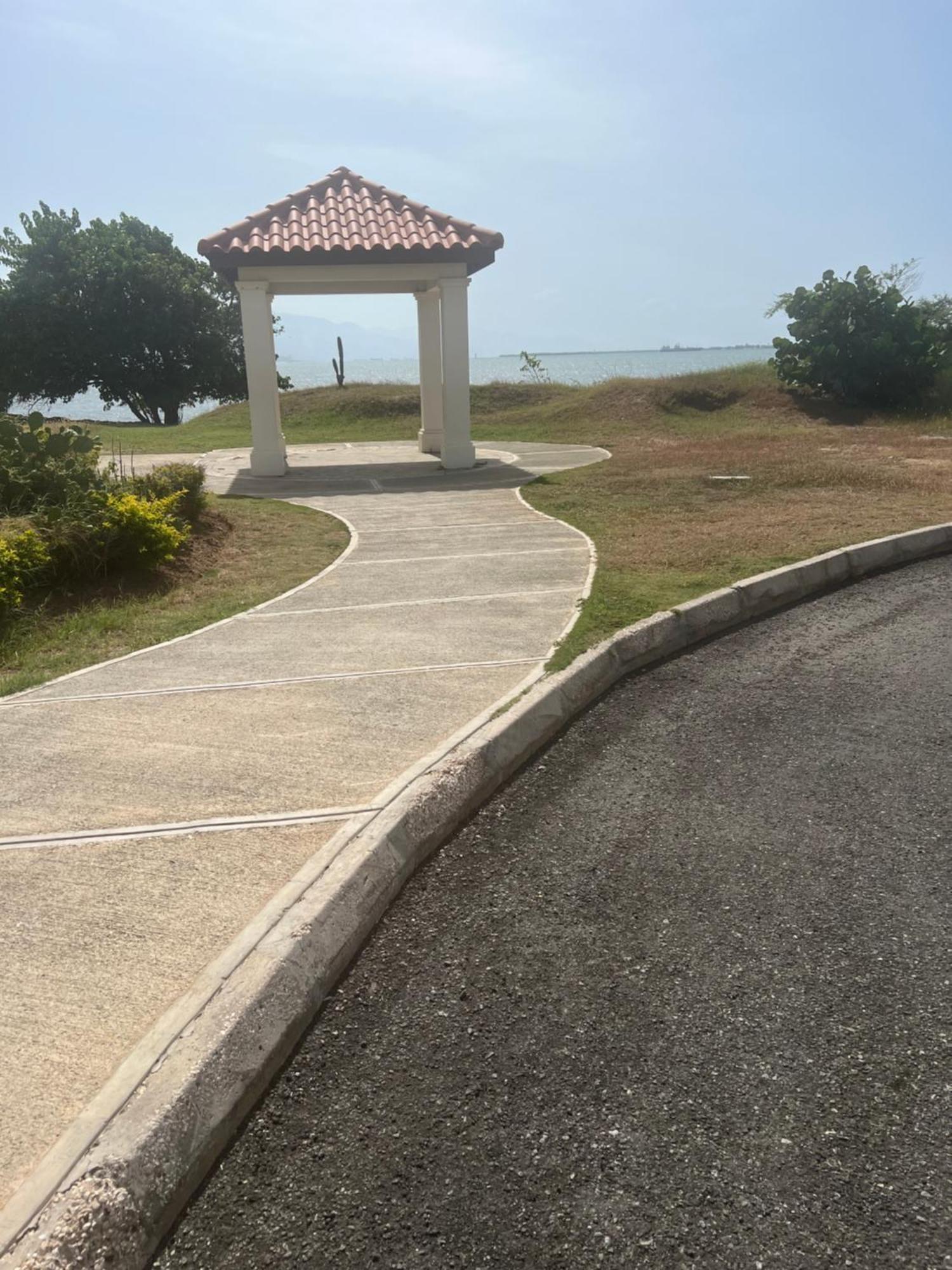 Bayfront Villa & Apartment Portmore Kültér fotó